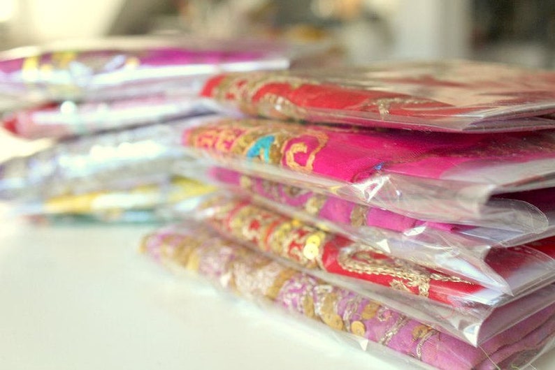 Vintage Trims Grab Bag crafts 20 assorted Trims for Quilting