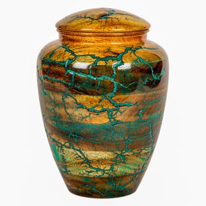 Handmade Mango Wood Cremation Urn Box: Fractal Lichtenberg Finish