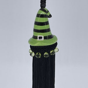 Borla de sombrero de bruja de rayas verdes y negras, decoración de brujas de Halloween, decoración de Halloween, bruja espeluznante, decoración de brujas aterradoras, regalo de Halloween