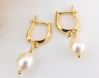 Gold Pearl Earrings, Simple Pearl Drop Earrings for Bride, Bridesmaid Pearl Earrings, Everyday Minimalist Jewelry, Gift for Her