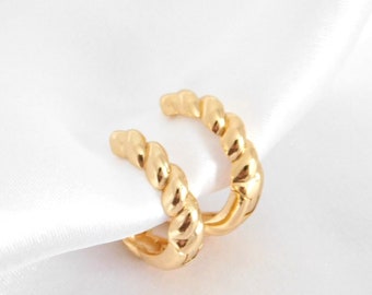 Gold Huggie Earrings, Simple Hoop Earrings, Small Twisted Hoops, Earrings for Women, Minimalist Jewelry, Gifts for Her