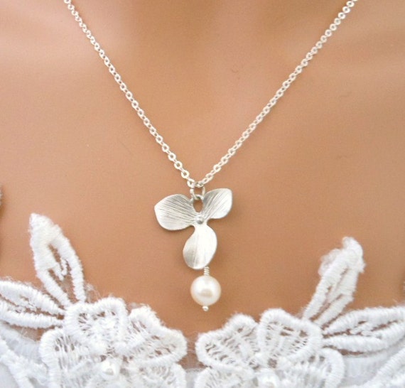 Items similar to Wedding Jewelry, Orchid Necklace, Pearl, Flower Girl ...