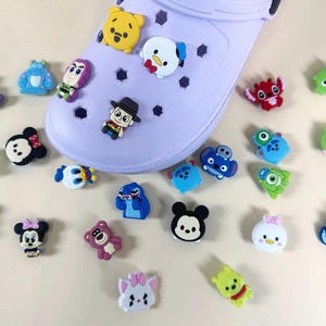 Parure de bijoux personnages d&#39;anime mignons - breloques sandales en PVC mignonnes - breloques pour chaussures, accessoires crocs - cadeau amusant pour les collectionneurs de breloques