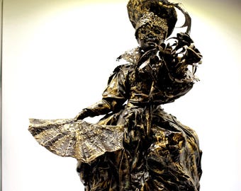 Sculpture, handmade female figure with pedestal, sculpture approx. 15 x 34 cm.