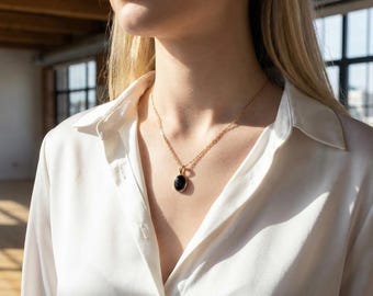 Collar de ónix negro, colgante de piedra negra natural en bruto, joyería de piedras preciosas hecha a mano, regalo del Día de la Madre para ella.