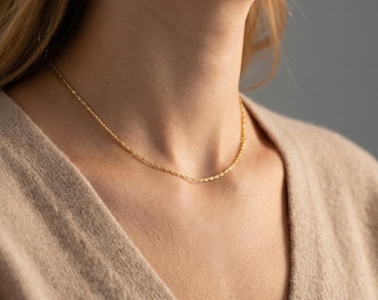 Collar de cadena retorcida de oro de 14k, delicada cadena de cuerda de Singapur, joyería minimalista para el día a día.