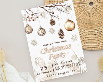 Op de afbeelding: Een kerstfeestuitnodiging met de tekst "EDITABLE INVITATION" bovenaan. De uitnodiging bevat aquarel illustraties van kerstballen, dennenappels en sneeuwvlokken. De tekst "Christmas Party" is in een decoratief lettertype.
