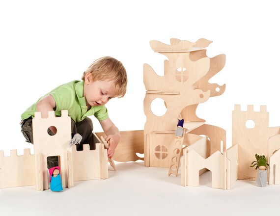 wooden treehouse toy