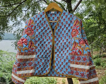 Giacca trapuntata in cotone patchwork fatta a mano: cappotto boho reversibile