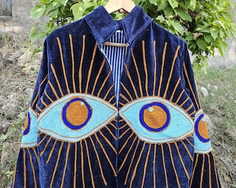 Chaqueta de terciopelo Suzani hecha a mano, diseño de ojos bordados estilo boho.