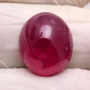 Rubí rojo natural de 19,88 quilates, cabujón ovalado de 16 mm x 13 mm, talla de anillo. Piedra preciosa.