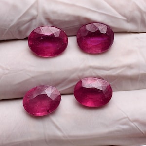 Rojo Real ~ Juego de 4 piezas de rubíes naturales de Mozambique, talla ovalada, de 11,91-12,45 mm
