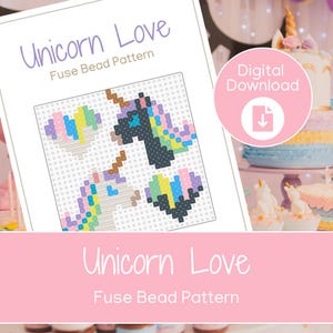Könnte beinhalten: Ein digitaler Download mit dem Titel "Unicorn Love Fuse Bead Pattern" mit pixeligen Einhorn-Designs in Pastellfarben. Ein rosa Kreis mit "Digital Download" und einem Download-Symbol ist sichtbar. Das Bild ist vor einem verschwommenen Hintergrund mit einem Kuchen.