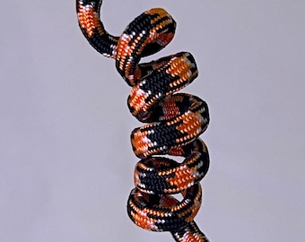 Cukierek albo psikus – niestandardowa kolorowa cewka do słuchawki do monitoringu krótkofalowego