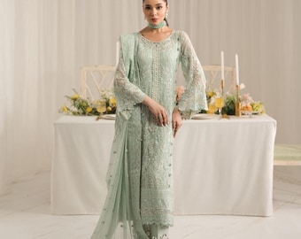 Gulaal Chiffon Pakistanisches Kleid: Handbestickte Pailletten-Abendgarderobe