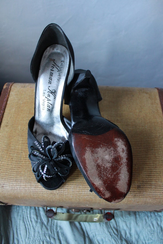 Vintage 1960s Black Satin  Peep Toe Shoes with cr… - image 5