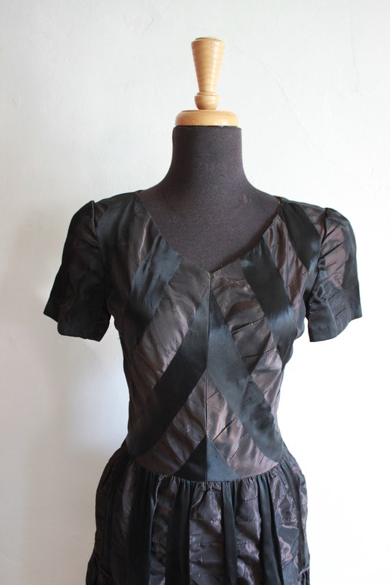 Beautiful Vintage 1950's Patio Dress - Chocolate … - image 2