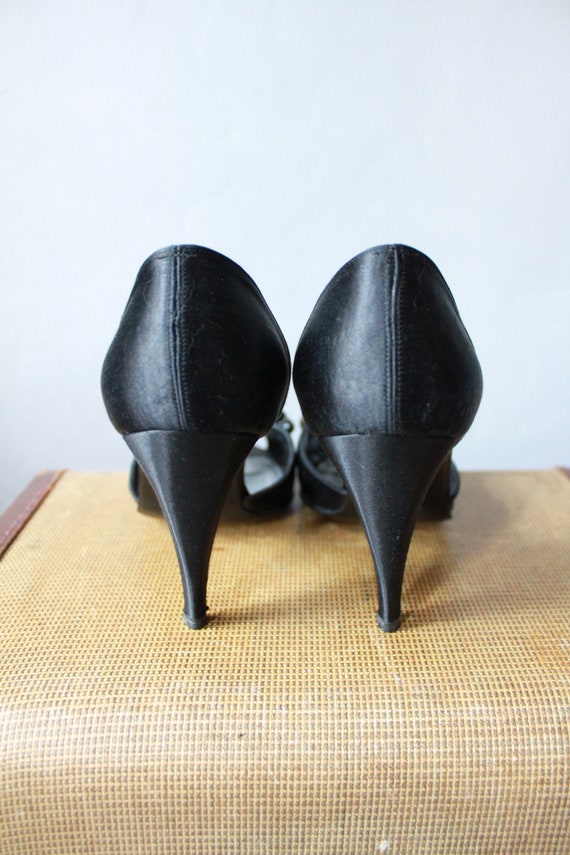 Vintage 1960s Black Satin  Peep Toe Shoes with cr… - image 7