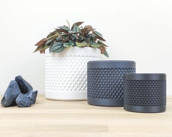Design GRIPGROW planter - sleek, minimalist - customizable dimensions