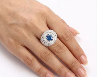 Anillo de espinela azul de Ceilán de talla ovalada impecable, anillo de compromiso de plata de ley con detalles de circonitas blancas, delicado regalo de joyería con piedra natal para ella 10x8