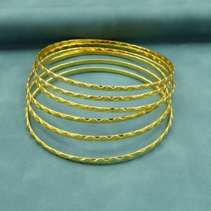 Handmade Gold Stacking Bangles Set, Geometric Diamond Cut Thin Bracelets, Minimalist 18k Gold Filled Jewelry for Her, Dainty Bangle Set