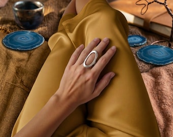 Anillo ovalado minimalista de plata, joyería geométrica moderna y llamativa, anillo abierto ajustable.