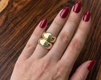 Anillo de latón hecho a mano con forma de cúpula, banda llamativa gruesa en tono dorado, anillo minimalista y llamativo, joyería de latón pulido, regalo boho chic para ella, grande
