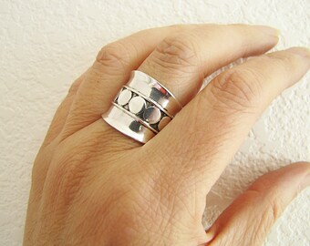 Tribal Design University of North Florida Ospreys Rings Stainless Steel 8MM Wide Ring Band Tribal Design University of North Florida Ospreys Rings Stainless Steel 8MM Wide Ring Band