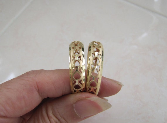 Solid 14K Gold Heart Pattern Cut Hoop Earrings, S… - image 3