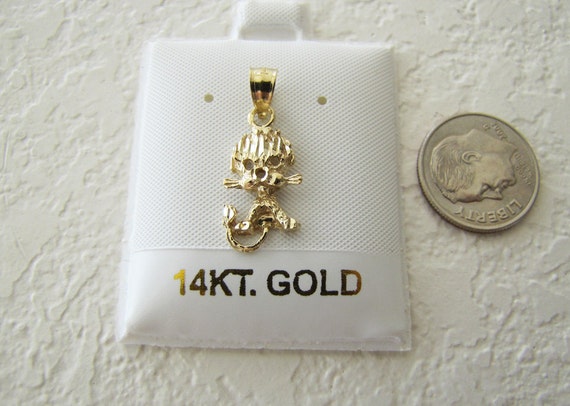 14KT gold baby Lion pendant, Diamond Cut