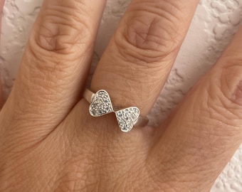 CZ Bow Sterling Silver Ring, size 6.75, two hearts as one