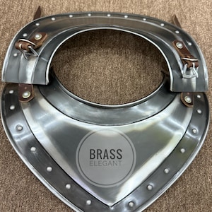 Armure médiévale avec hausse-col en acier, plaque de cou de chevalier, protection du cou pour GN et cosplay, armure de la Renaissance faite à la main en laiton élégant