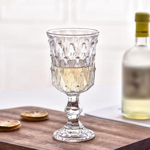 Copa de vino tinto con cuentas: copa de champán de tallo retro