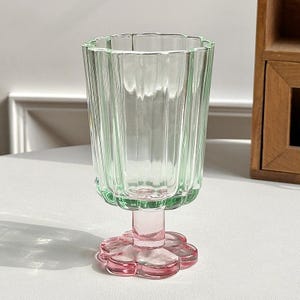 Colorful wine glasses|Glass goblets|Embossing flower wine glasses|Water glasses|Milk glasses|Juice glasses|Beer glasses|Wine utensils