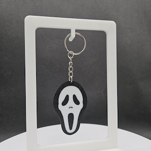 Ghost Face Keychain – Scream Horror Movie Keyring – Halloween Gift for Scary Movie Fans Charm 3D Printed