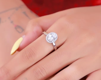 Anel com Diamante de Corte Oval | Anel de Noivado com Halo | Anel com Diamante Sintético | Ouro 9k, 14k, 18k e Prata | Presente para Ela