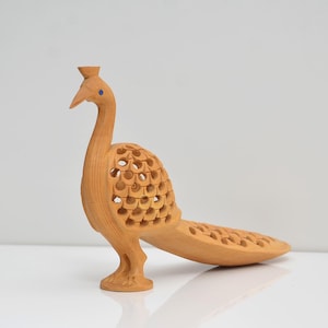 Statue Peacock, Hand-Carved Wood Peacock Elegant Carved wood Peacock Elegant Decor for Home or Office Holes for Light