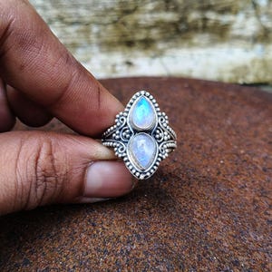 Rainbow Moonstone Ring, 925 Sterling Silver, Moonstone Vintage Ring, Stackable Ring, Gemstone Jewelry, Minimalist Ring, Gift For Sister&#39;s