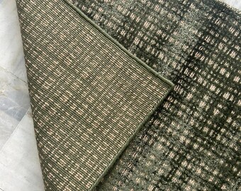 Handwoven Wool & Viscose Green Rug: Modern Textured Carpet