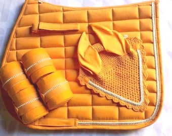 4-Piece Equestrian Set: Saddle Pad, Ear Bonnet, Polo Wraps