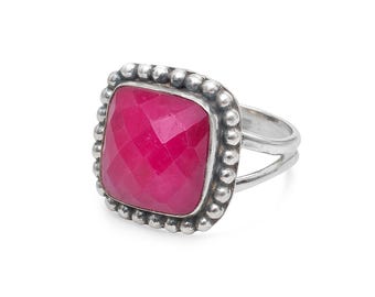 Handgemaakte kussengeslepen roze robijnring: sterlingzilveren statementring