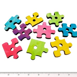 1.25&quot; Pine Puzzle Pieces: Parrot Bird Toy Parts, Crafting - 25 Pack