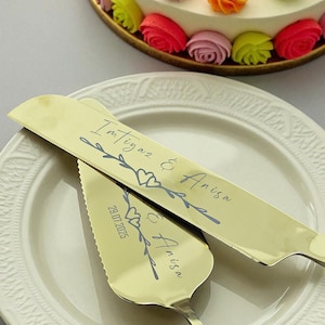 Personalized Cake Server Set Custom Engraved Names Gold Cake Cutting Set for Bride and Groom Unique Wedding Gift Keepsake Cake Serving Set