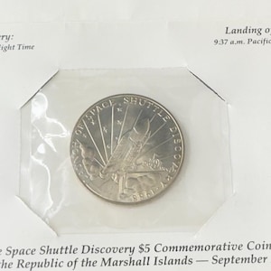 Space Shuttle Discover 5 Dollar Commemorative Coin and Booklet