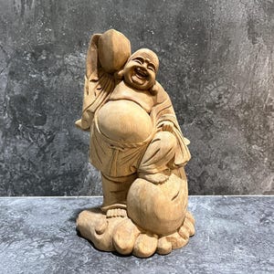 Pekong - Estátua de Madeira, Escultura em Madeira de Bali, Estatueta Talhada em Madeira, Decoração para Casa, Pulseira GRÁTIS