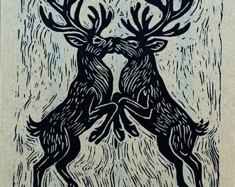 Küssende Hirsche Linoldruck, Gerahmte Mythologische Kunst