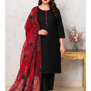 Kaprewale - 3 Piece Chikankari Embroidered Cotton Lawn Suit |Glitter Oil Paint, Sequence & Beads | Cutwork Organza Dupatta | Pakistani Dress