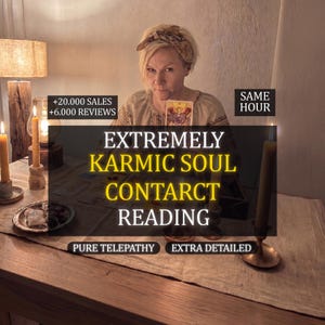 Pode incluir: Imagem de uma mulher segurando uma carta de tarô, com o texto "EXTREMELY KARMIC SOUL CONTARCT READING". Texto adicional inclui "+20.000 SALES +6.000 REVIEWS", "SAME HOUR", "PURE TELEPATHY" e "EXTRA DETAILED". A cena é iluminada por velas.