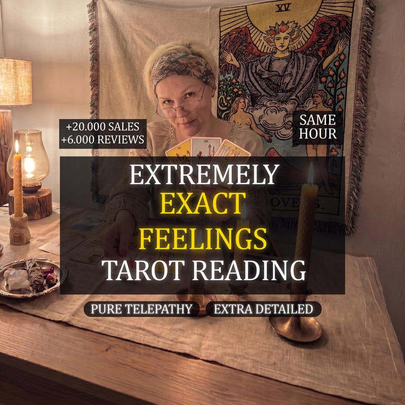 Puede incluir: Imagen que promociona lecturas de tarot. El texto en la imagen dice "EXTREMELY EXACT FEELINGS TAROT READING" con texto adicional que indica "+20.000 SALES +6.000 REVIEWS" y "PURE TELEPATHY EXTRA DETAILED". Una mujer sostiene cartas del tarot.