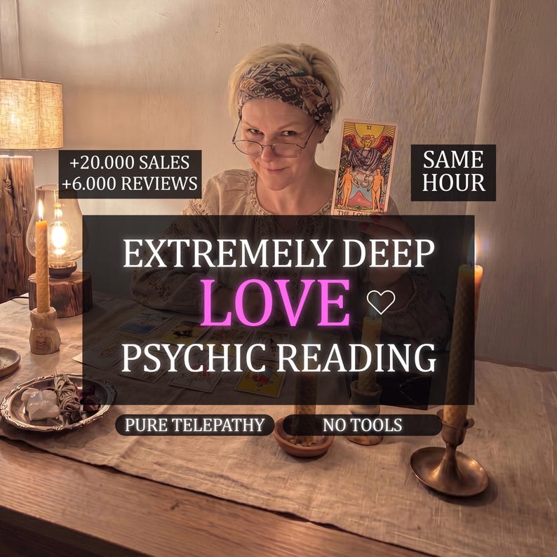 Pode incluir: Uma imagem que promove leituras ps&iacute;quicas. O texto diz "EXTREMELY DEEP LOVE PSYCHIC READING" em branco e rosa. A imagem tamb&eacute;m inclui o texto "+20.000 VENDAS +6.000 AVALIA&Ccedil;&Otilde;ES" e "MESMA HORA".